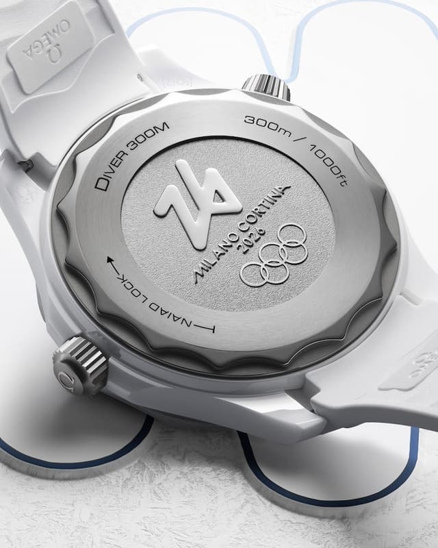 Omega Seamaster Diver 300M 43.5mm White Ceramic Side View