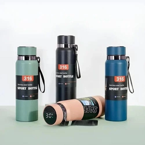 “316 stainless steel 800 ml sport water bottle, double-walled vacuum insulated, leak-proof lid, durable nylon strap, assorted colours”